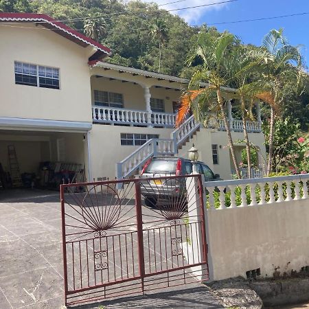 Stunning 2-Bed Apartment In Grand Roy Grenada Mount Nesbit ภายนอก รูปภาพ